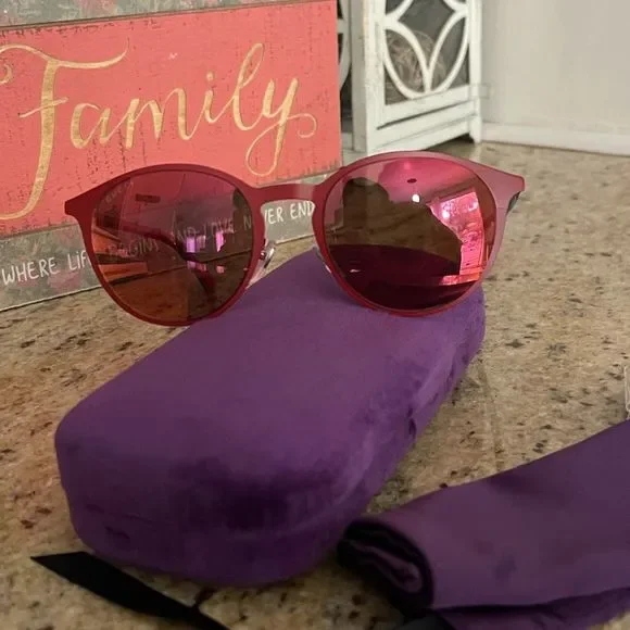 HP❤️‍🔥 New Gucci sunglasses ❤️ - Picture 7 of 10